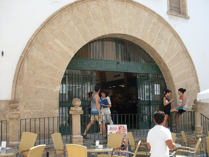 Spanien2009 314.jpg - old marketentrace